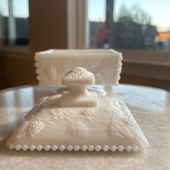 Vintage | Westmoreland Milk Glass Candy Dish + Lid | Milk Glass Storage - Picture 4 of 9
